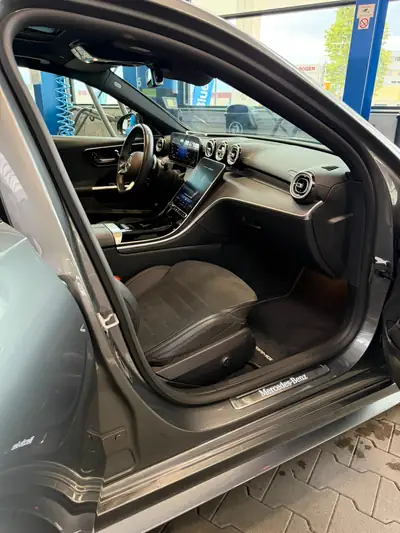 Mercedes-Benz C 200 AMG Line 4Matic — Berline premium hybride légère, 80'000 km — Miniature 9