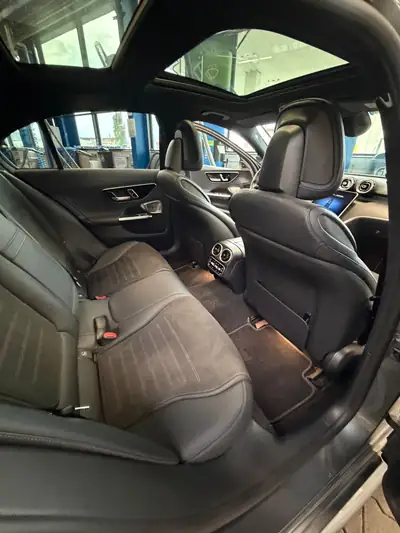 Mercedes-Benz C 200 AMG Line 4Matic — Berline premium hybride légère, 80'000 km — Miniature 8