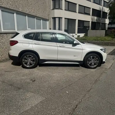 BMW X1 20d xDrive SAG — SUV compact diesel, transmission automatique, sans sinistre — Heckansicht