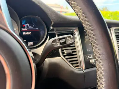 Porsche Macan S Diesel PDK — SUV sportif premium, 201000 km, sièges chauffants et caméra — Miniature 17