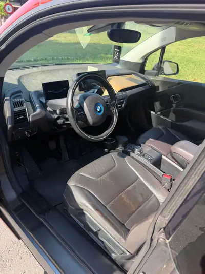 BMW i3 E-Motor 60 Ah — Citadine électrique innovante, 191'000 km — rear view