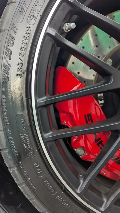 Mercedes-AMG GT S — Coupé sport pur, 510 ch et seulement 49 000 km — Thumbnail 17