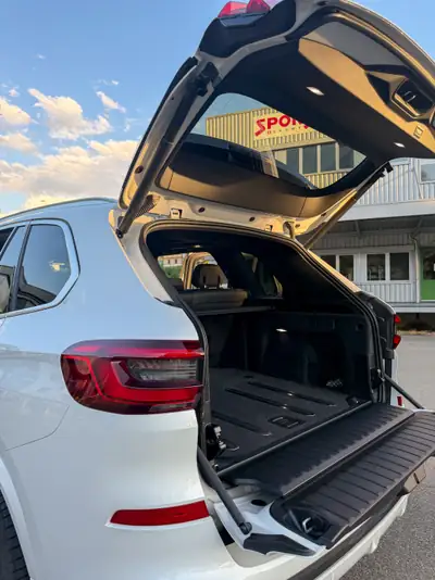 BMW X5 M50i xDrive 2021 — SUV premium 530 ch, état impeccable, faible kilométrage — Thumbnail 9