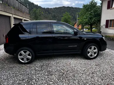 Jeep Compass 2.2 CRD Limited — SUV compact robuste, diesel économe, 195'000 km — tableau de bord