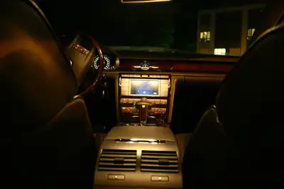 Volkswagen Phaeton 3.0 V6 TDI 4motion — Berline premium allemande, 385'000 km, jantes BBS R20 — intérieur