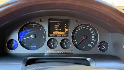 Volkswagen Phaeton 3.0 V6 TDI 4motion — Berline premium allemande, 385'000 km, jantes BBS R20 — Miniature 18
