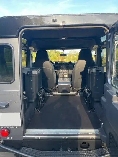 Land Rover Defender 2.2 TD4 SW Legend — Robustesse légendaire et équipements premium — Miniatur 14