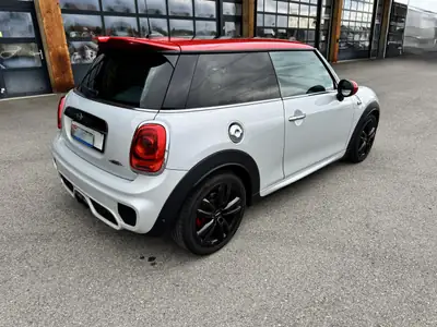 MINI Cooper S JCW 2016 — Performance sportive et équipements premium — rear view