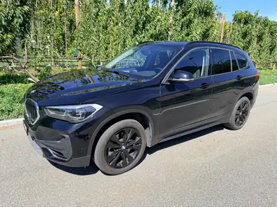 BMW X1 xDrive 20i Essential Edition — SUV polyvalent, 29 800 km seulement — Außenansicht