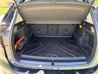 BMW X1 xDrive 20i Essential Edition — SUV polyvalent, 29 800 km seulement — Miniatur 8