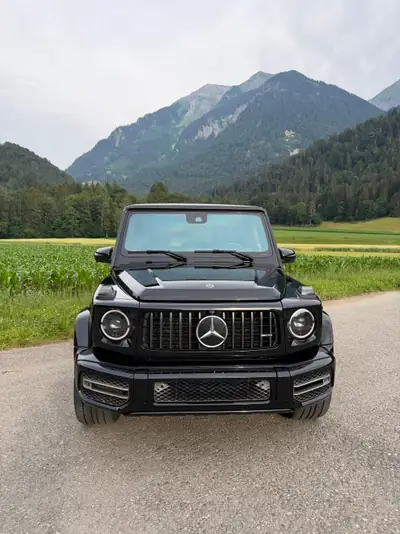 Mercedes-Benz G 63 AMG — Le SUV légendaire à moteur V8 biturbo haute performance — côté