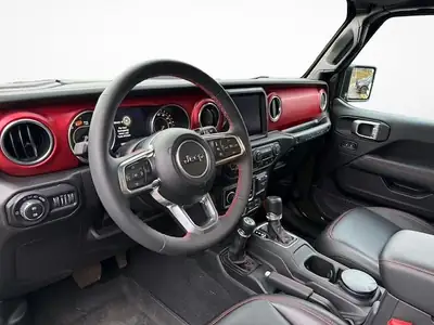 Jeep Wrangler Rubicon 2.0 Turbo 2024 — SUV 4x4 préparé avec seilwinde et accessoires off-road premium — Miniature 12