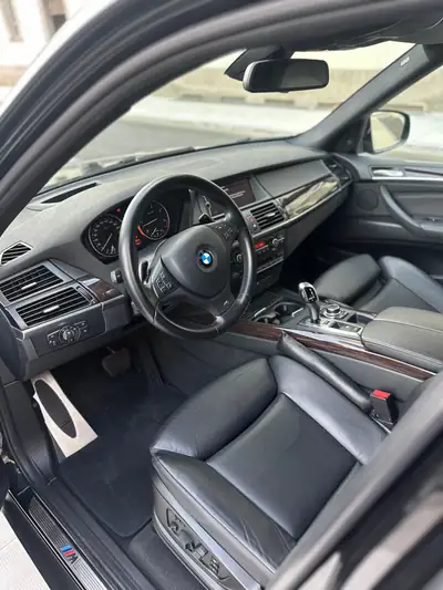 BMW X5 30d xDrive 7 places — SUV premium diesel, 7 sièges, occasion fiable — côté