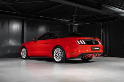 Ford Mustang Convertible 2.3 Automat — Cabriolet mythique, 317 ch et faible kilométrage — Miniature 9