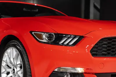 Ford Mustang Convertible 2.3 Automat — Cabriolet mythique, 317 ch et faible kilométrage — Miniature 24