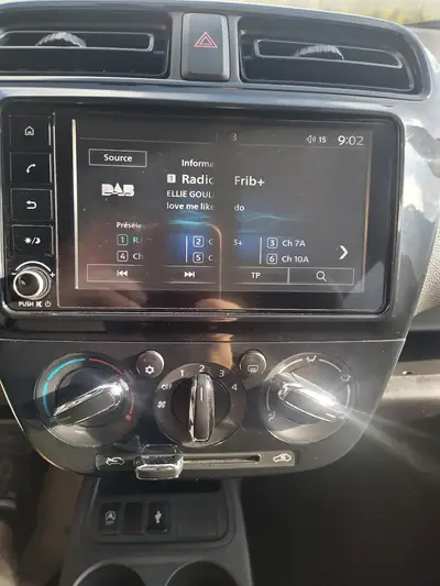 Mitsubishi Space Star 1.2 MIVEC — Citadine polyvalente, faible kilométrage et économe — tableau de bord
