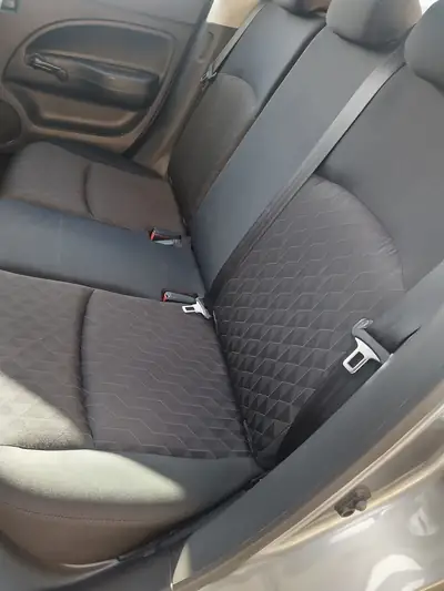 Mitsubishi Space Star 1.2 MIVEC — Citadine polyvalente, faible kilométrage et économe — détail