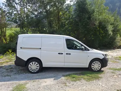 VW Caddy 2.0 TDI 122 4motion — Utilitaire polyvalent, traction intégrale, faible kilométrage — dashboard