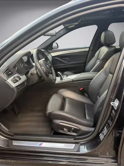 BMW 530d Touring xDrive — Break diesel performant, M Sport, faible consommation — Miniature 10