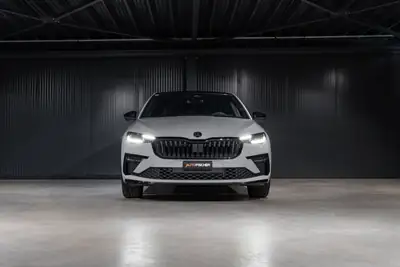 Skoda Scala 1.5 TSI Monte Carlo DSG — Berline dynamique, quasi neuve avec garantie constructeur — intérieur