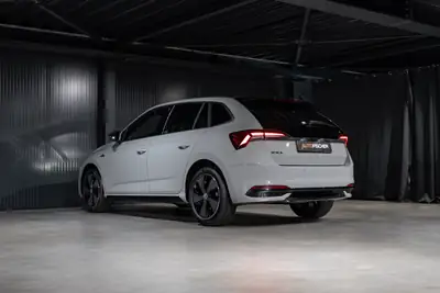 Skoda Scala 1.5 TSI Monte Carlo DSG — Berline dynamique, quasi neuve avec garantie constructeur — Miniature 9