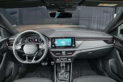 Skoda Scala 1.5 TSI Monte Carlo DSG — Berline dynamique, quasi neuve avec garantie constructeur — Miniature 15