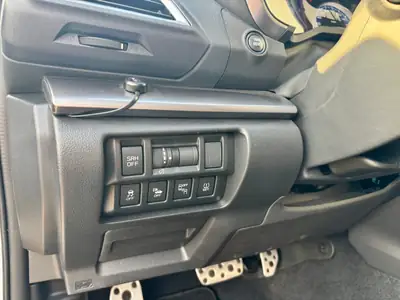 Subaru Impreza 2.0i e-Boxer Swiss Plus — Hybride légère, 4x4 fiable, très peu roulée — Armaturenbrett