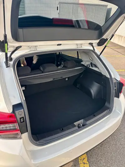 Subaru Impreza 2.0i e-Boxer Swiss Plus — Hybride légère, 4x4 fiable, très peu roulée — Miniatur 8