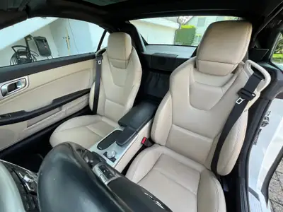 Mercedes-Benz SLK 200 — Cabriolet élégant, moteur performant et entretien impeccable — dashboard