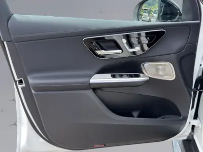 Mercedes-Benz GLC 53 AMG 4matic+ — Performance hybride et technologie 2026 — Miniature 15