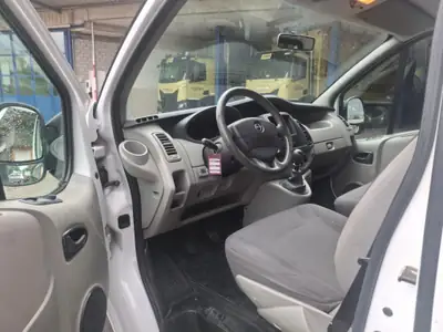 Opel Vivaro 2.0 CDTI 90 — Utilitaire compact fiable, sans sinistre, 154 800 km — Thumbnail 7