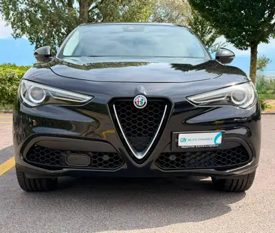 Alfa Romeo Stelvio 2.0 Super Q4 — SUV sportif essence, 280 ch, traction intégrale — vue extérieure