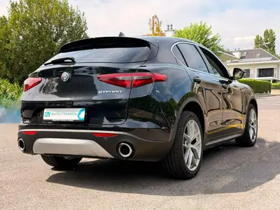 Alfa Romeo Stelvio 2.0 Super Q4 — SUV sportif essence, 280 ch, traction intégrale — détail