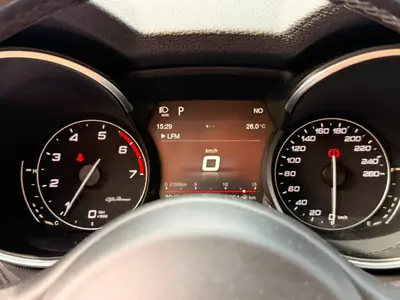 Alfa Romeo Stelvio 2.0 Super Q4 — SUV sportif essence, 280 ch, traction intégrale — Miniature 9