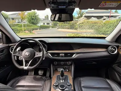 Alfa Romeo Stelvio 2.0 Super Q4 — SUV sportif essence, 280 ch, traction intégrale — Miniature 11