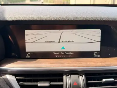 Alfa Romeo Stelvio 2.0 Super Q4 — SUV sportif essence, 280 ch, traction intégrale — Miniature 22