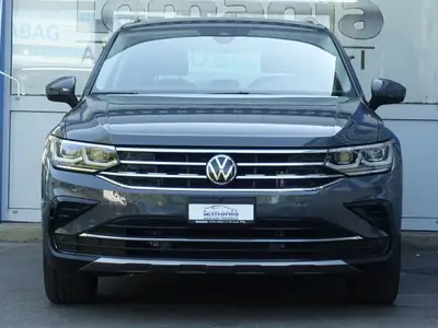 VW Tiguan 2.0 TDI SCR Elegance 4Motion — SUV premium diesel, 1ère main, impeccable — arrière