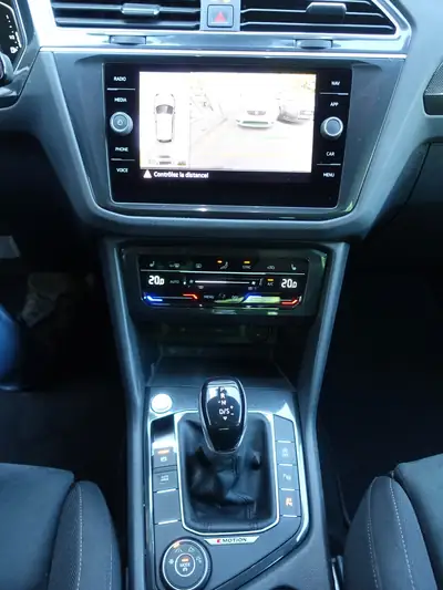 VW Tiguan 2.0 TDI SCR Elegance 4Motion — SUV premium diesel, 1ère main, impeccable — Miniature 12
