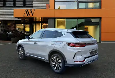 BYD Seal U DM-i Design AWD — SUV hybride rechargeable haute gamme, 100 km seulement — intérieur