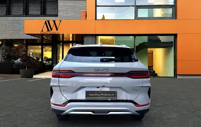 BYD Seal U DM-i Design AWD — SUV hybride rechargeable haute gamme, 100 km seulement — tableau de bord