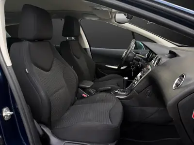 Peugeot 308 SW 2.0 HDi — Monospace 7 places, diesel économique, contrôle technique récent — Miniature 9