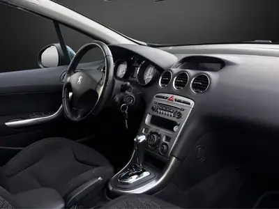 Peugeot 308 SW 2.0 HDi — Monospace 7 places, diesel économique, contrôle technique récent — Miniature 10