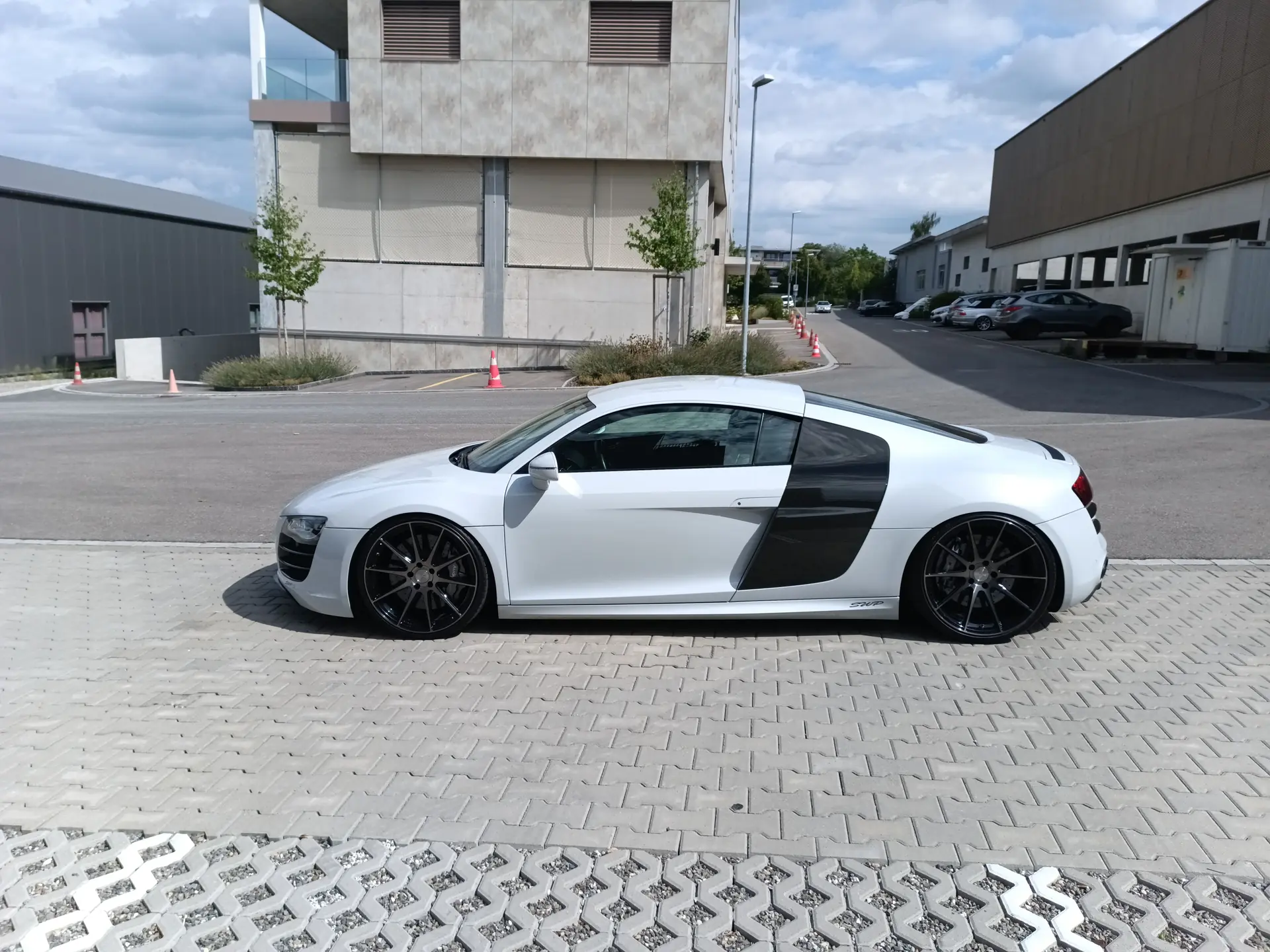 Audi R8 5.2 FSI V10 quattro — Supercar collector, 79'000 km, configuration carbone intégrale