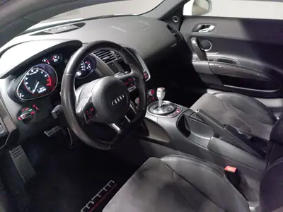 Audi R8 5.2 FSI V10 quattro — Supercar collector, 79'000 km, configuration carbone intégrale — Thumbnail 7