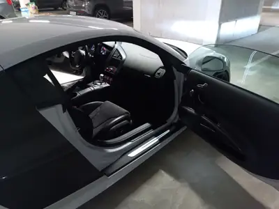 Audi R8 5.2 FSI V10 quattro — Supercar collector, 79'000 km, configuration carbone intégrale — Thumbnail 8