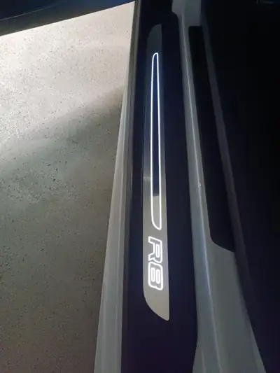 Audi R8 5.2 FSI V10 quattro — Supercar collector, 79'000 km, configuration carbone intégrale — Thumbnail 11