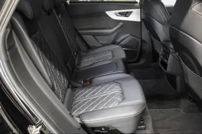 Audi SQ8 4.0 V8 TFSI Quattro — SUV haute performance, sans sinistre, 81000 km — Miniatura 19