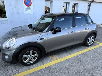 MINI Cooper 1.5i Steptronic — Citadine dynamique, boîte auto, 73'000 km — vue extérieure