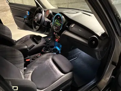 MINI Cooper 1.5i Steptronic — Citadine dynamique, boîte auto, 73'000 km — détail