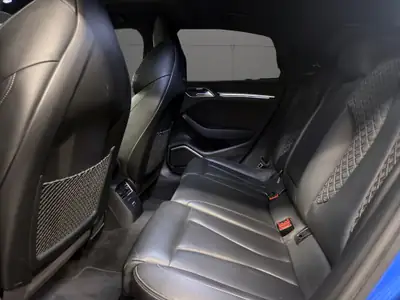 Audi RS3 Limousine 2.5 TSI — 400 ch, quattro intégral et seulement 66'300 km — Miniature 11